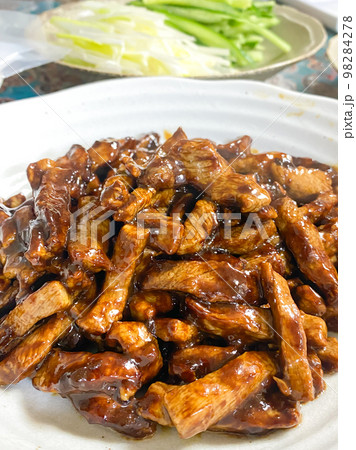 中国北京料理・京醤肉絲(豚ヒレ細切り肉の甘味噌炒め) 中国北京料理・京醤肉絲(豚ヒレ細切り肉の甘味噌炒め) 98284278