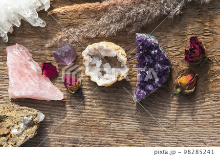Flat Lay of Multiple Gemstones and Minerals Flat Lay of Multiple Gemstones and Minerals 98285241