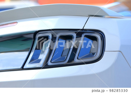 白いスポーツカー イメージ 白いスポーツカー イメージ 98285330