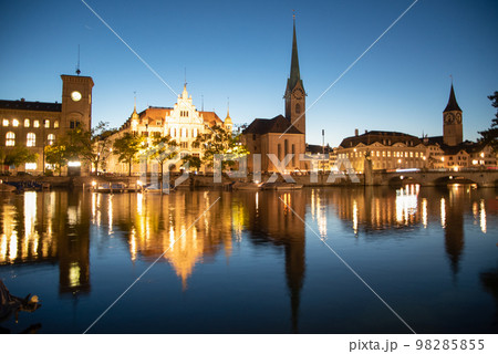 スイスチューリッヒの美しい風景 98285855
