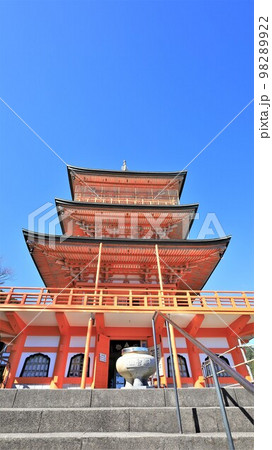 那智山青岸渡寺三重塔（和歌山県那智勝浦町） 98289922