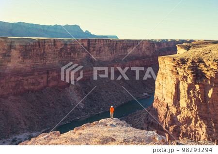 Hike in Utah 98293294