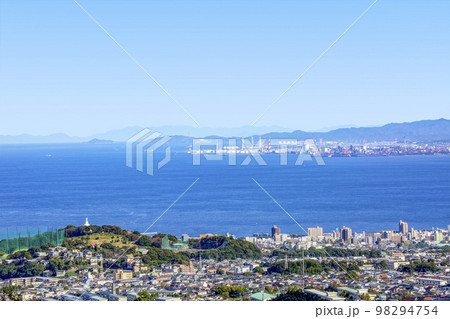 別府湾眺望と別府大分市街地 98294754