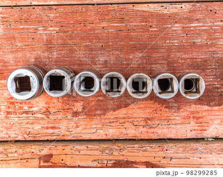 Tool interchangeable iron wrench heads in different sizes. 98299285