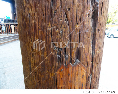 東寺の正門【南大門】(京都府京都市南区九条町) 2022年11月 98305469