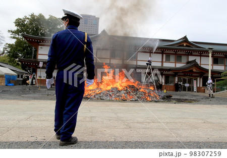 護国神社　とんど 98307259