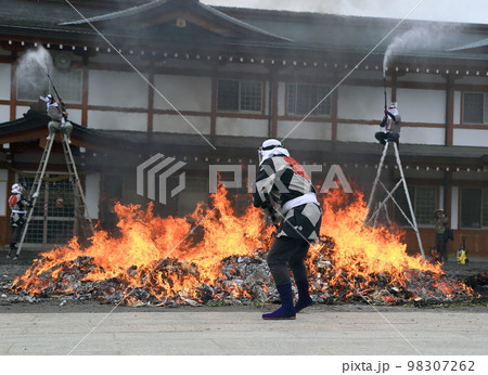 護国神社　とんど 98307262