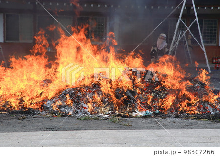 護国神社 とんど 護国神社 とんど 98307266