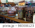 ミャンマー・バガンの漆の手工芸品「バガン塗り」 98308123