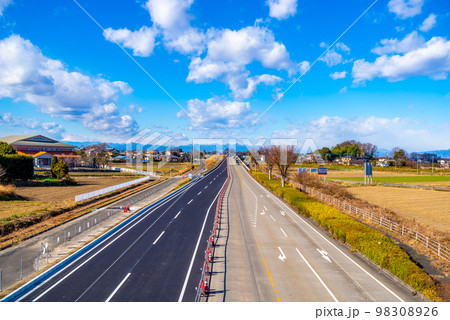 幹線道路の車線を増やす工事 国道17号上武道路下り方向の俯瞰 2022.12下 a-2 高彩度 幹線道路の車線を増やす工事 国道17号上武道路下り方向の俯瞰 2022.12下 a-2 高彩度 98308926