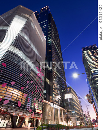 ヤンマー東京と東京ミッドタウン八重洲　東京都 98312429