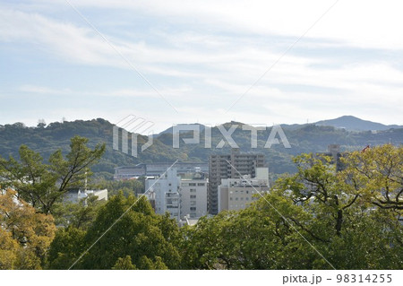 高知市街地の都市風景 98314255
