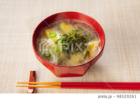 アカモクの味噌汁 アカモクの味噌汁 98320261