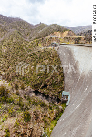 Tumut Pond Dam in New South Wales Australia 98321981