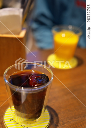 アイスコーヒーの一時 98322798