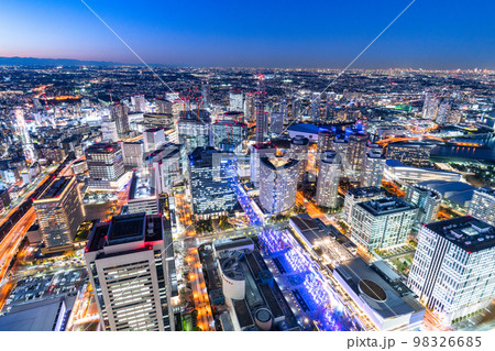 《神奈川県》横浜みなとみらいの夜景・輝く都市夜景 《神奈川県》横浜みなとみらいの夜景・輝く都市夜景 98326685