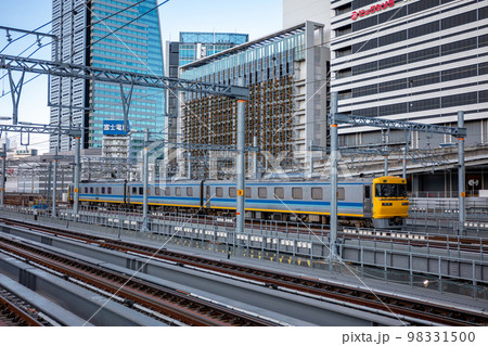 【名古屋駅】名古屋駅を通過するドクター東海 【名古屋駅】名古屋駅を通過するドクター東海 98331500