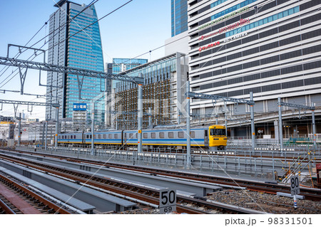 【名古屋駅】名古屋駅を通過するドクター東海 【名古屋駅】名古屋駅を通過するドクター東海 98331501