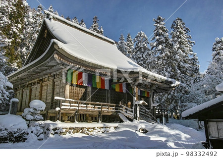 冬の山寺 98332492