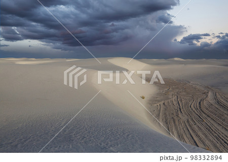 White sand dunes White sand dunes 98332894