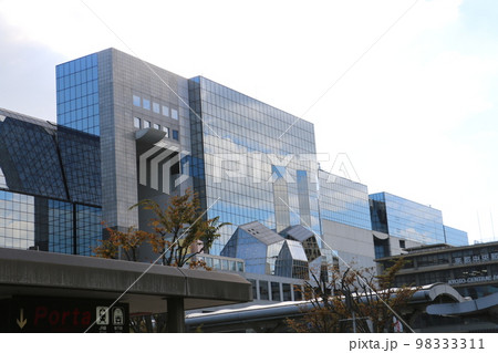 圧倒的なスケールを誇る斬新なデザインのJR京都駅ビル 圧倒的なスケールを誇る斬新なデザインのJR京都駅ビル 98333311