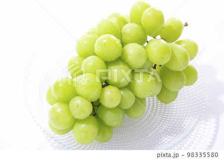 シャインマスカット　白バック 98335580