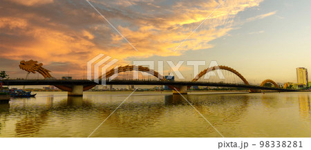 Dragon bridge with Han river in Da Nang city. Landmark and popular for tourist attraction. Vietnam and Southeast Asia travel concept 98338281