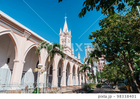 Pink Da Nang Cathedral church. Landmark and popular for tourist attraction. Vietnam and Southeast Asia travel concept Pink Da Nang Cathedral church. Landmark and popular for tourist attraction. Vietnam and Southeast Asia travel concept 98338401