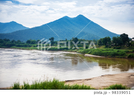 Kaeng Khut Khu at Chiang Khan, Loei 98339051