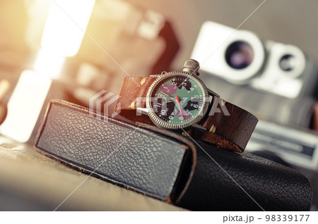 old military style of men wristwatch 98339177