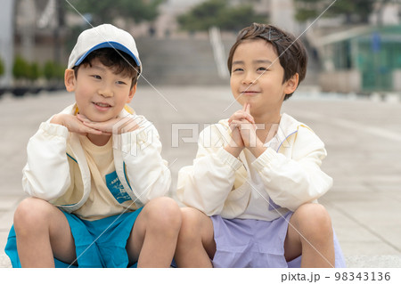 子供 ライフスタイル 健康 98343136