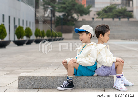 子供 ライフスタイル 健康 98343212