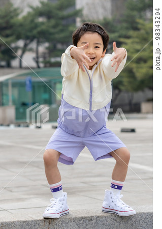子供 ライフスタイル 健康 98343294