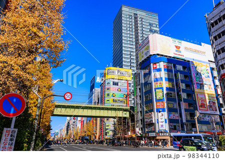 東京　千代田区　秋葉原電気街 98344110