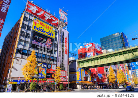 東京　千代田区　秋葉原電気街 98344129