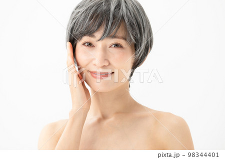 ウィッグ　グレーヘア　女性 98344401