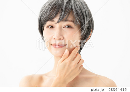 ウィッグ グレーヘア 女性 ウィッグ グレーヘア 女性 98344416