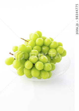 シャインマスカット　白バック 98344775