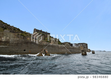 軍艦島（長崎の世界遺産）	 98346880