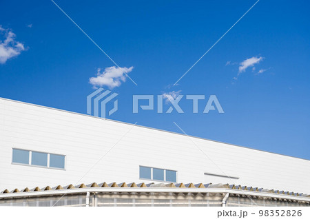 青空と工場 青空と工場 98352826
