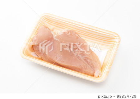 若鶏のむね肉　白バック 98354729