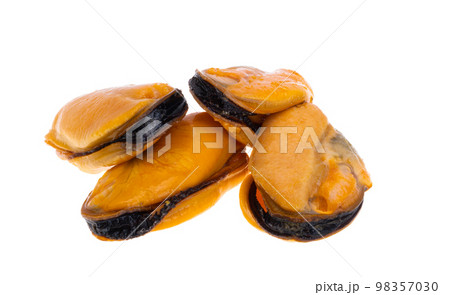 mussels isolated mussels isolated 98357030