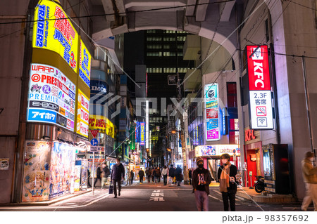 《東京都》秋葉原電気街・都市夜景 98357692