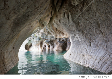 Marble cave 98363797