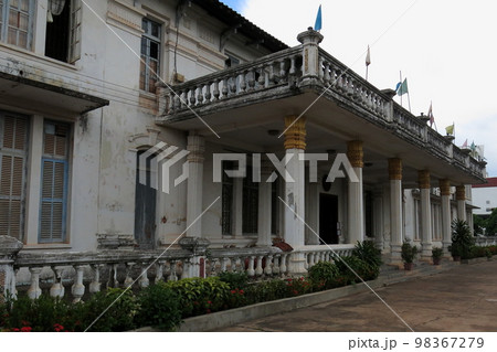 ラオスの博物館　ラオス国立博物館 98367279