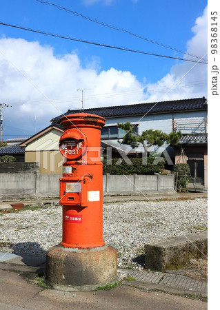 富山 高岡 丸ポストのある風景(大町) 富山 高岡 丸ポストのある風景(大町) 98368145