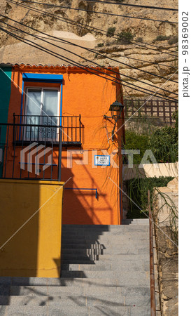 Orange house in Alicante city 98369002