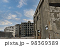 長崎県端島のビル群 98369389