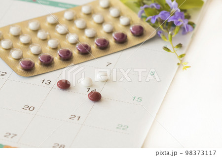 birth control pills of lifestyle woman protect with calendar  98373117