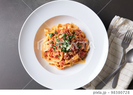 ボロネーゼのフィットチーネ ボロネーゼのフィットチーネ 98380728